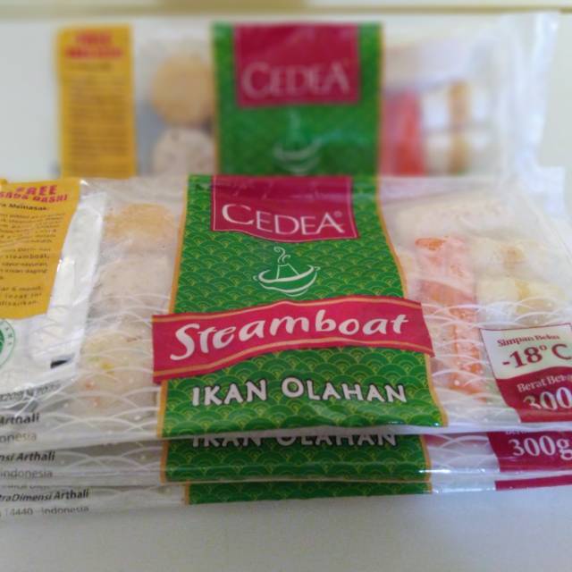 

Steamboat cedea