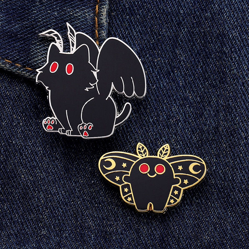 Kartun Setan Mothman Enamel Keras Pin Lencana Bros Ransel Kerah Pin Pesta Perhiasan Menghias DIY Bros