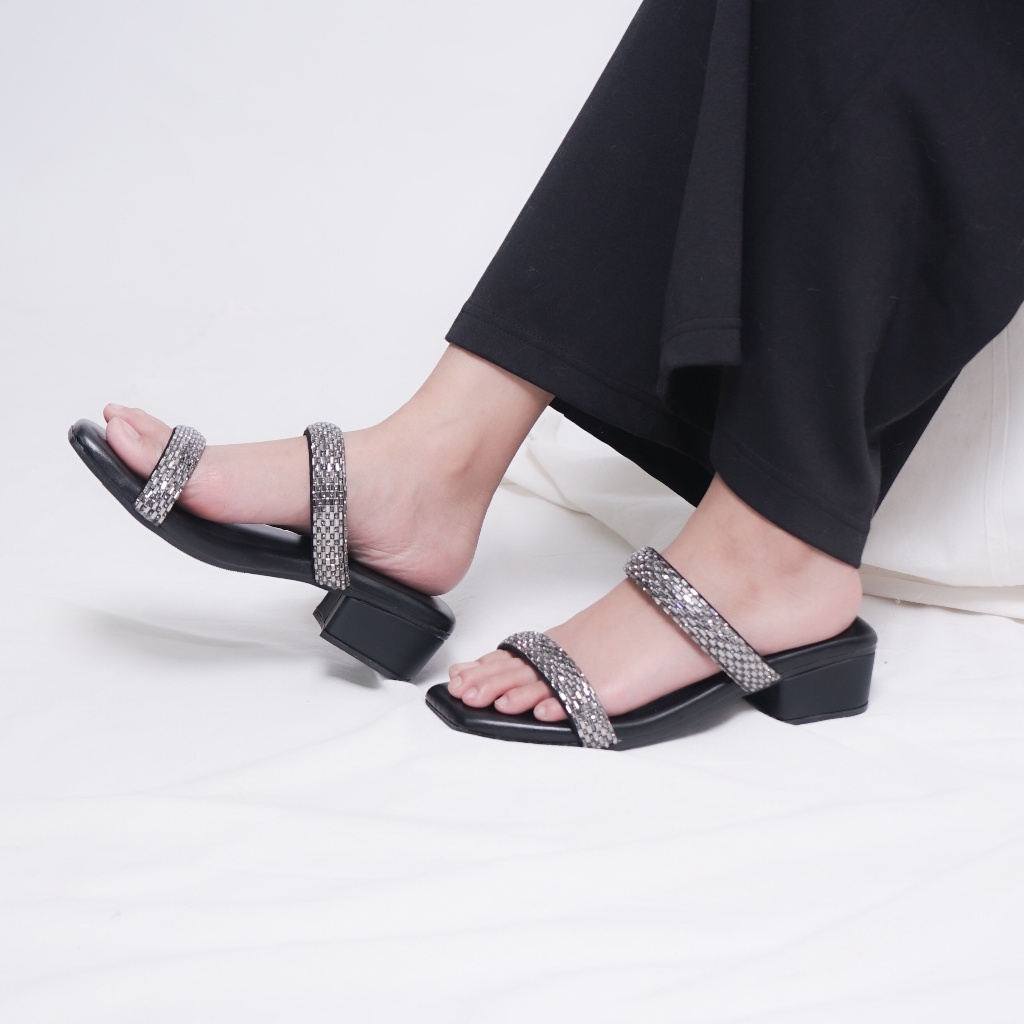 SARASARA YUK - ALISA Sandal Wanita High Heels 4.5 cm Size 36 - 40 Sendal SARA Hak Tahu Heel Pesta Blink Glitter Sepatu Tali Acara Formal Kondangan 37 38 39 Tidak Licin Hil Anti Slip Warna Smoke Tan Cokelat Shoes Terbaru Ori Original Mall Official Store