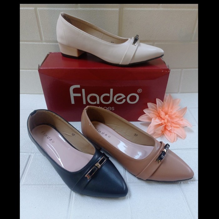 Sepatu Pantofel wanita PCA Fladeo