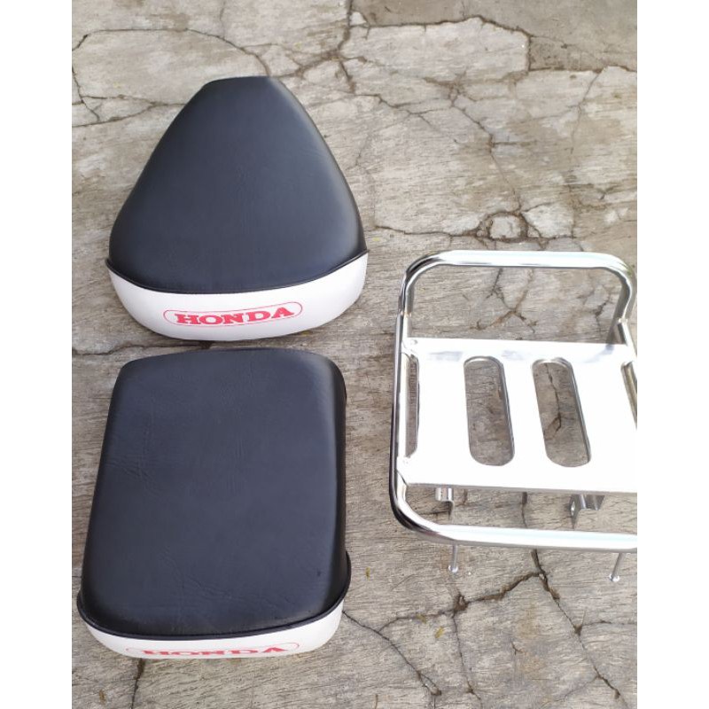 Jok pisah honda c70 warna hitam putih