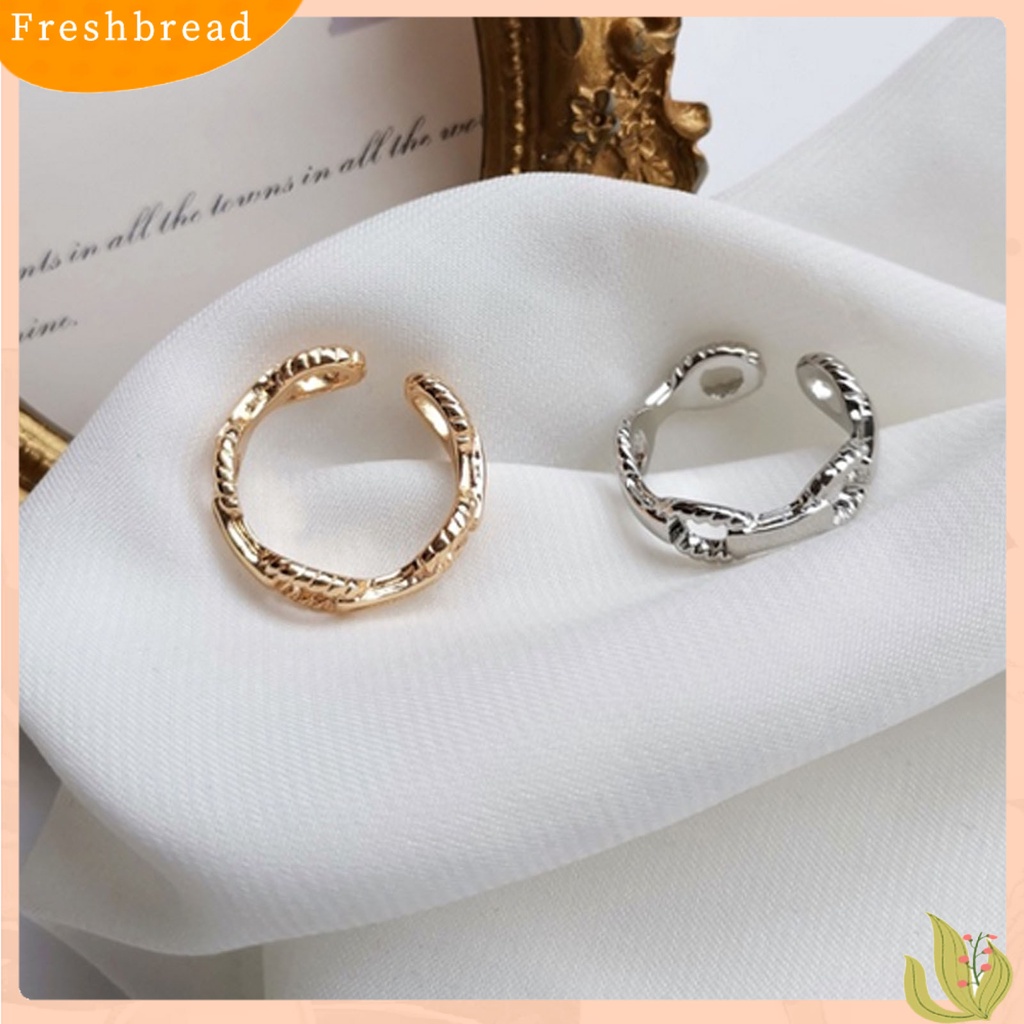 &lt; Freshbread &gt; Ladies Rings Desain Berongga Lingkaran Dapat Disesuaikan Paduan Sederhana Pengerjaan Halus Jari Rings Untuk Hadiah