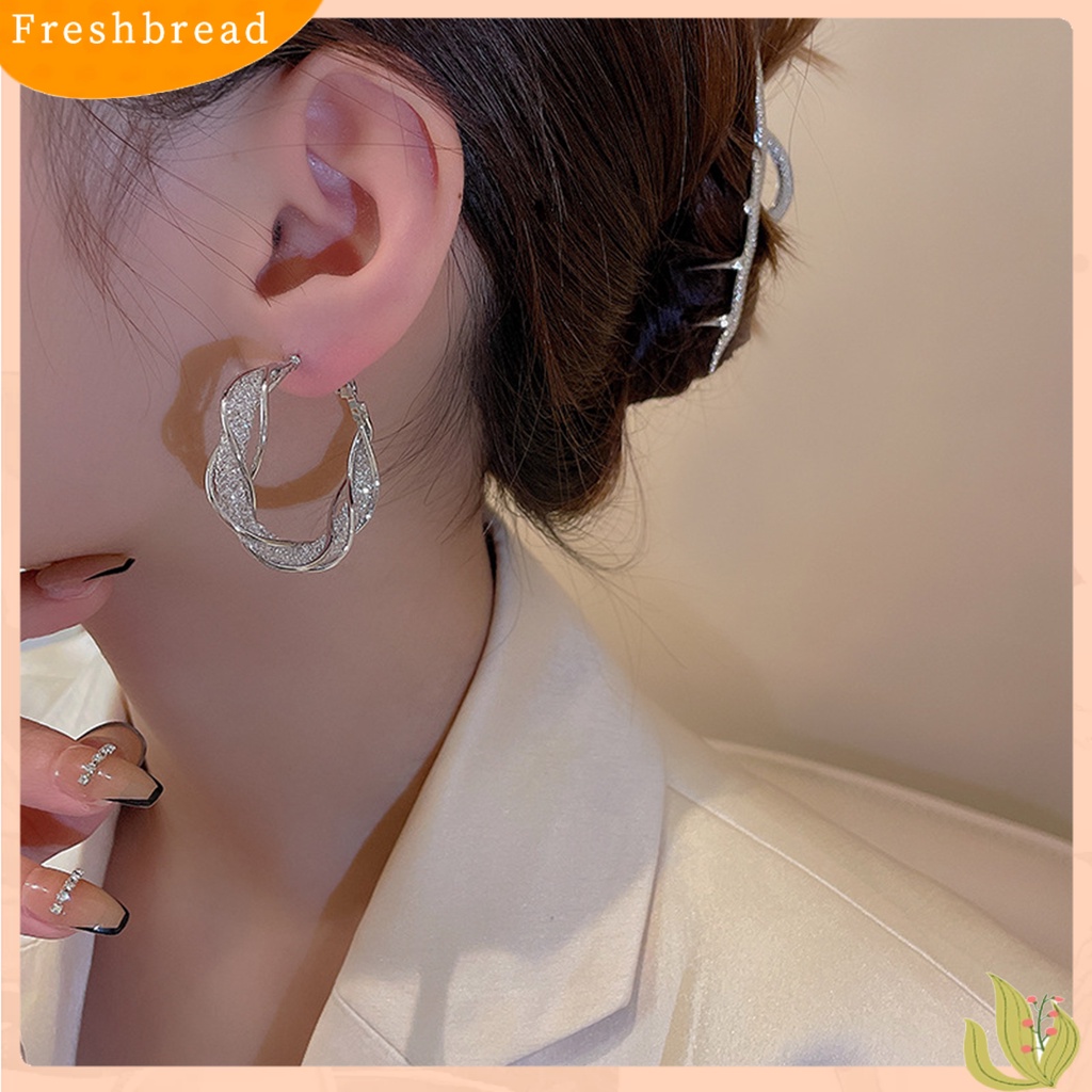 &lt; Freshbread &gt; 1pasang Anting Lingkaran Bersinar Imitasi Zirkon Berlebihan Tidak Teratur Memutar Berdandan Elektroplating Temperamen Wanita Anting Hoop Untuk Pacaran