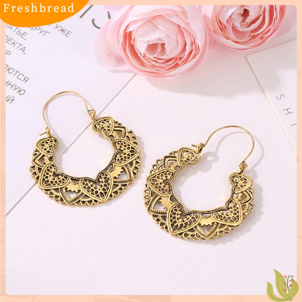 &lt; Freshbread &gt; 1pasang Anting Menjuntai Bentuk Kelopak Berongga Gaya Bohemian Warna Emas/Perak Vintage Ukiran Alloy Drop Piercing Earrings Wanita Perhiasan