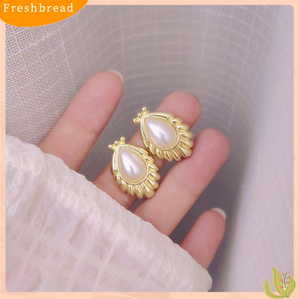 &lt; Freshbread &gt; 1pasang Anting Pejantan Bersinar Geometris Gloss Tinggi Temperamen Tahan Luntur Dekorasi Berbentuk Hati Wanita Mutiara Imitasi Lingkaran Anting Aksesoris Pakaian