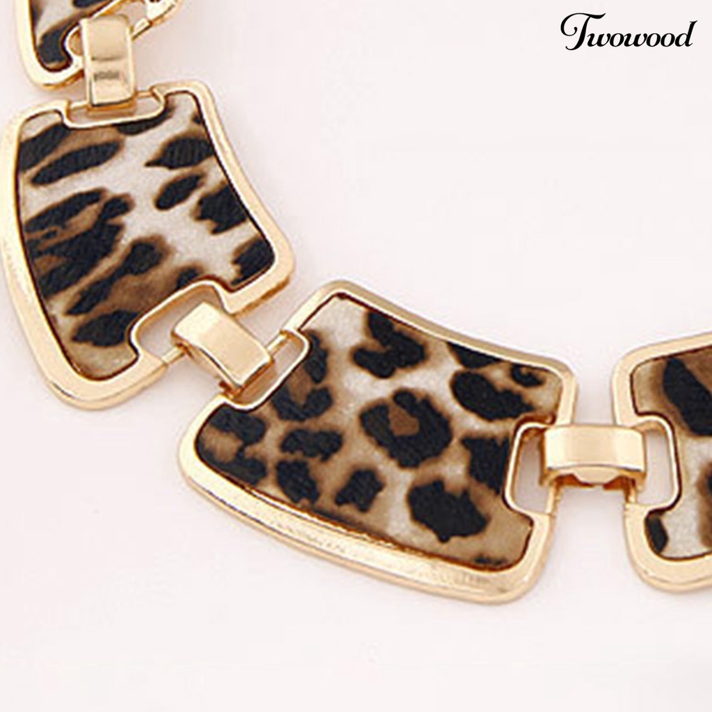 Twowood 1set Statement Kalung Berlebihan Besar Mewah Elegan Retro Leopard Wanita Kait Anting Kit Fashion Perhiasan