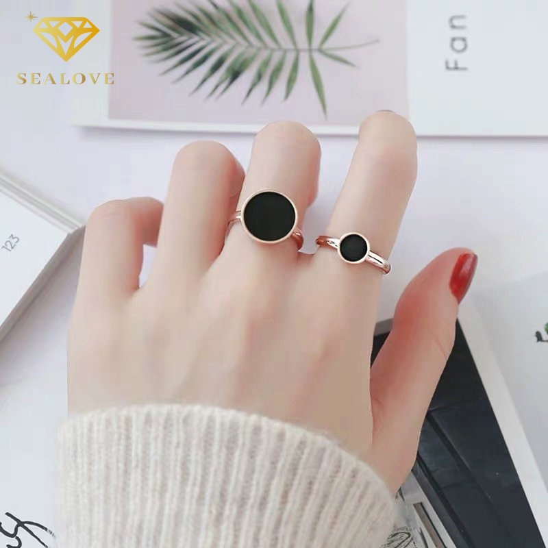 Cincin Titanium Wanita Anti Karat Bentuk Bulat Bahan Warna Hitam 18K Emas Korea Fashion Aksesoris cincin wanita 2023 terbaru