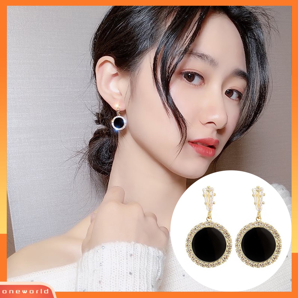 [ONE] 1pasang Anting Pejantan Geometris Hitam Elegan Temperamen Mewah Berlian Imitasi Bertatahkan Bulat Menjuntai Anting Fashion Perhiasan