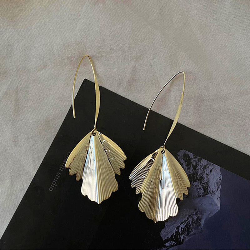 Anting Tusuk Daun Ginkgo Daun Classy Logam Jepang Japan Korea Gaya Baru Simple Unik