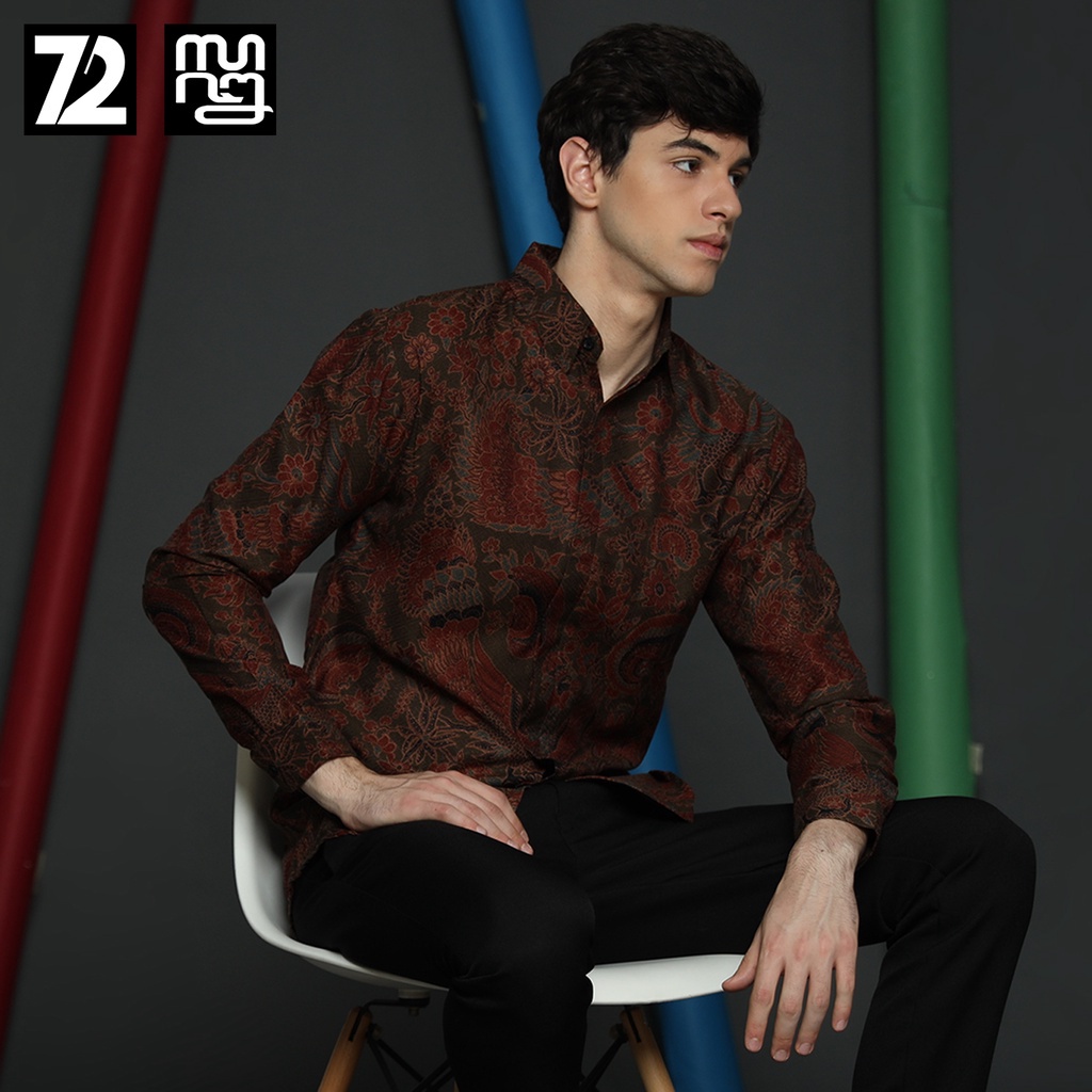 BATIK PRIA LENGAN PANJANG Kemeja Hem Slimfit Premium Motif Merak Warna Hijau Tua 723587 Cap 72 - Baju Kemeja Atasan Pakaian Setelan Batik Pria Cowok Laki Laki Remaja Keluarga Kantor Lengan Panjang Modern Slimfit Slim Fit Premium Kekinian