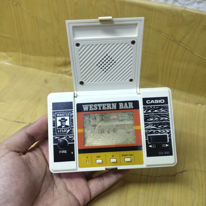 Casio Game Watch Western Bar Vintage