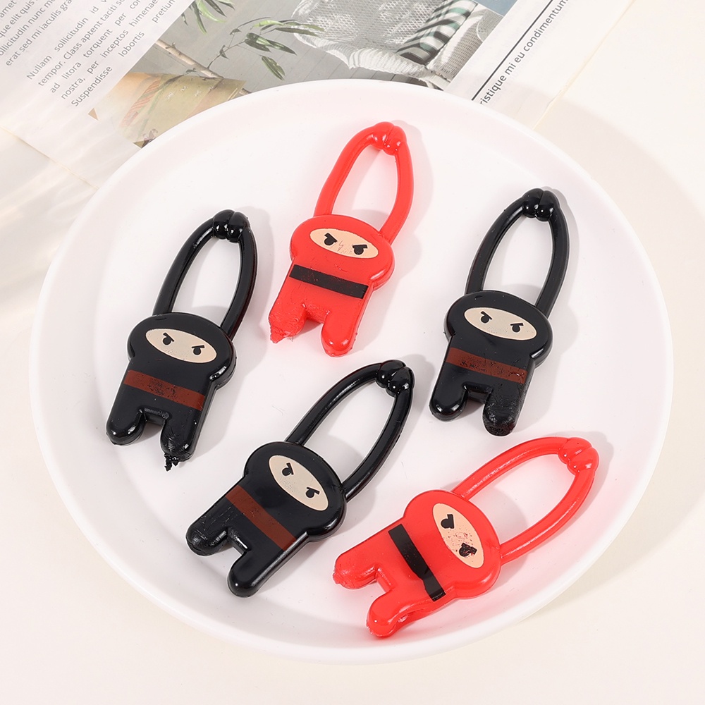 [Harga Grosir]1pc Melar Terbang Ninjas Ketapel Kreatif Elastis Ninja Peluncur Lucu Hitam Merah Lengket Ninja Mainan Jari Lucu Untuk Anak-Anak Dekompresi Mainan Nikmat Pesta Ulang Tahun