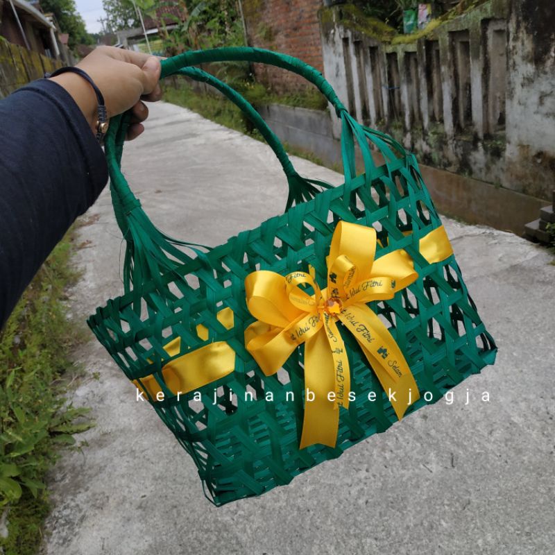

(EID MUBAROK) TAS KOTAK 25X25 T 20CM WARNA PITA KETUPAT /hampers lebaran hampers murah hampers makanan hampers Jogja lebaran kue kering idul fitri