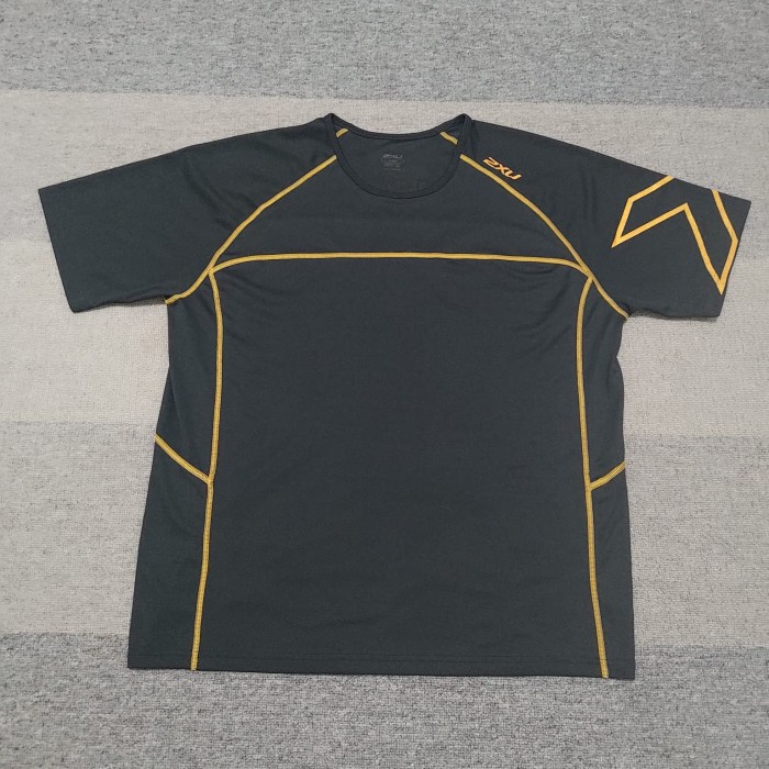 kaos lari pria / men's running shirt 2XU *bekas OK