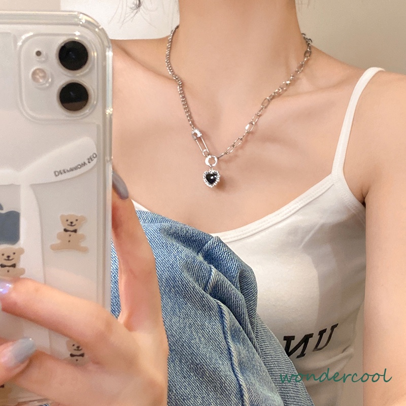 Kalung Titanium Love Hitam Korea Retro Hip Hop Gaya Necklace Aksesori Fashion-Won