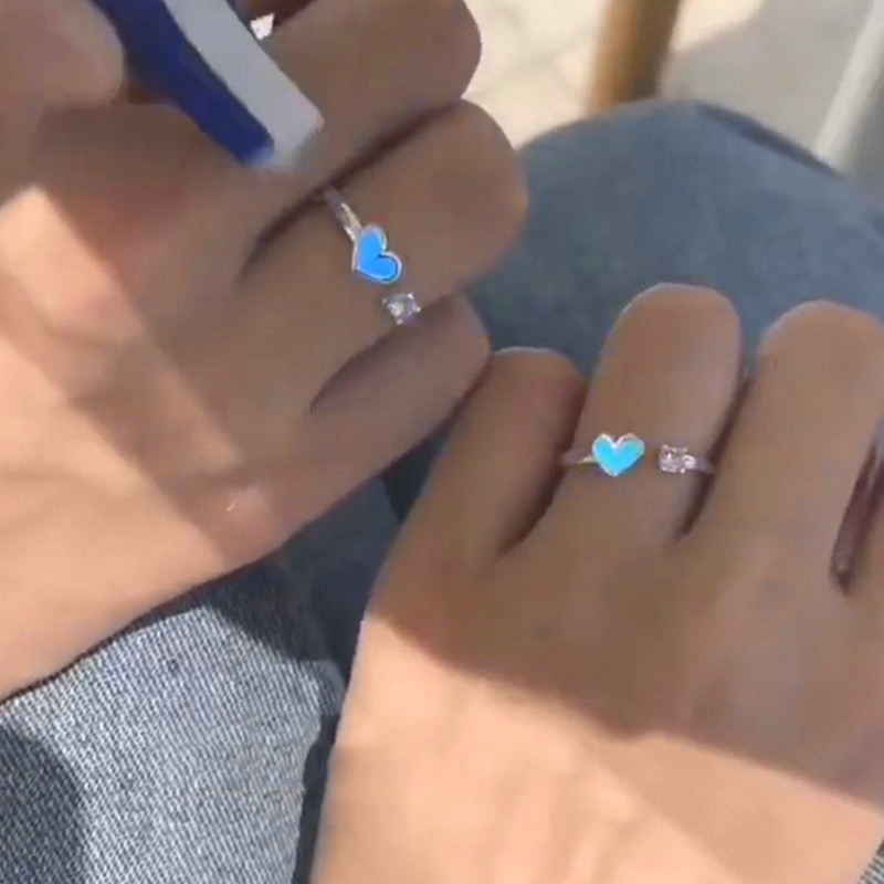 Yeezii Cincin Cinta Hati Bercahaya Glow In Dark Fashion Adjustable Pasangan Rings Warna Perak Pink Biru Light Perhiasan Hadiah Untuk Kekasih