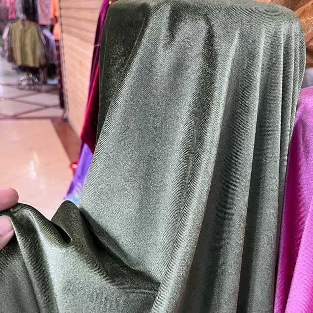 

Kain bludru/beludru / bahan kutubaru, baju, celana - putih tulang