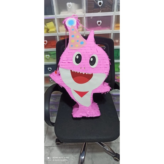 

Pinata pukul Baby Shark