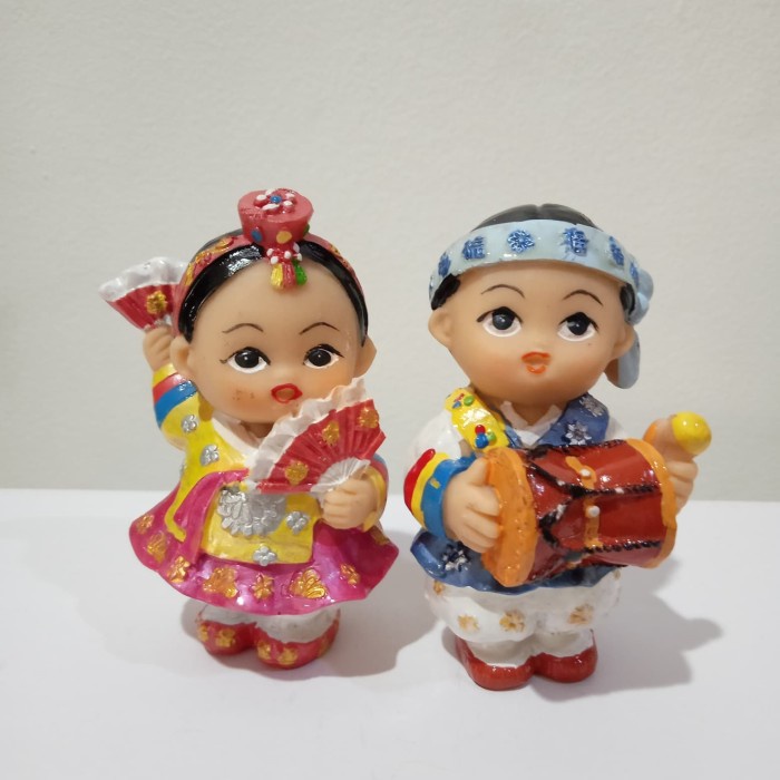 Patung Pajangan Souvenir Korea Mini Lucu