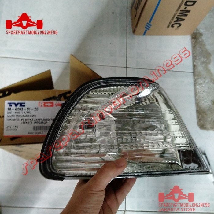Lampu Riting Corner Lamp Toyota Kijang EFI 2002 2003 TYC