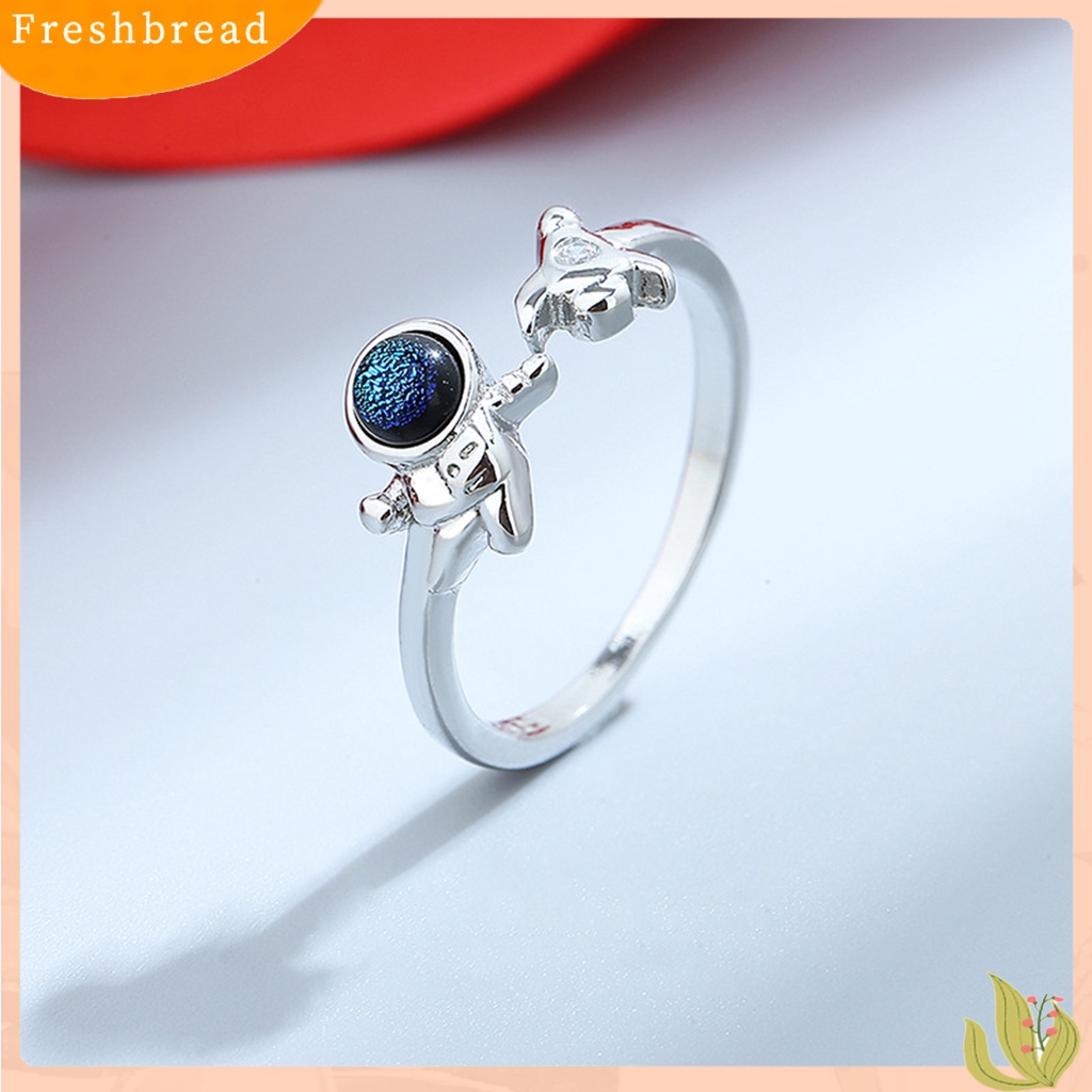 &lt; Freshbread &gt; Cincin Couple Adjustable All-match Hadiah Valentine Ujung Terbuka Fashion Astronot Kekasih Cincin Perhiasan Aksesori