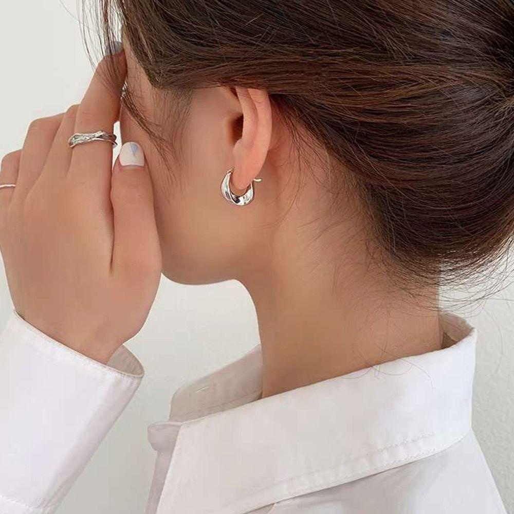 Mxbeauty Wanita Anting Hoop Indah Sederhana Perhiasan Fashion Ear Hoop U Shape Kepribadian Tembaga Gaya Korea Earrings