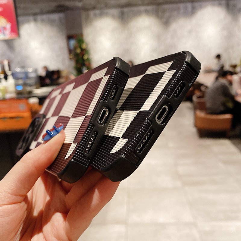 Soft sheepskin Leather Case IPhone 6S 7 8 Plus SE 2020 X XR XS Max 11 12 13 14 Pro Max 14 Plus Camera Protect for Girl women Black White lattice