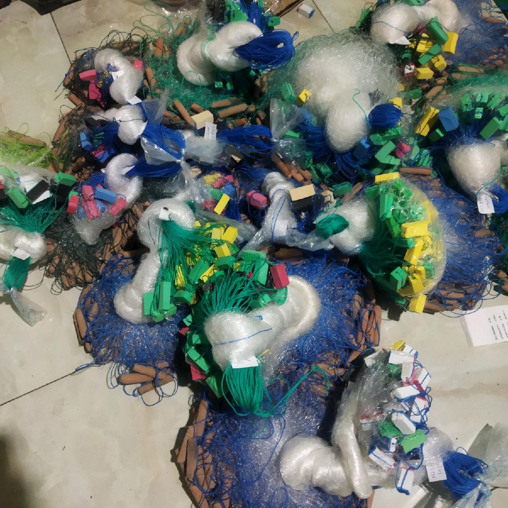 jaring ikan siap pakai ukuran lubang 2 jari, 3 jari panjang 20 meter tinggi 1 meter senar 0.15