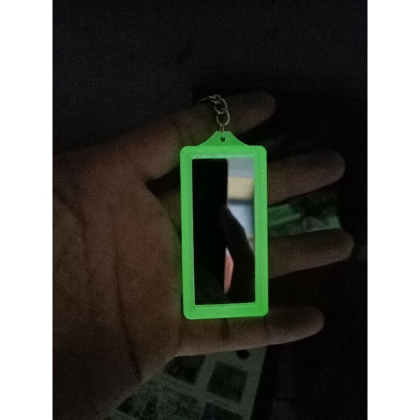 

Gantungan kunci Cermin Glow in The Dark landscape