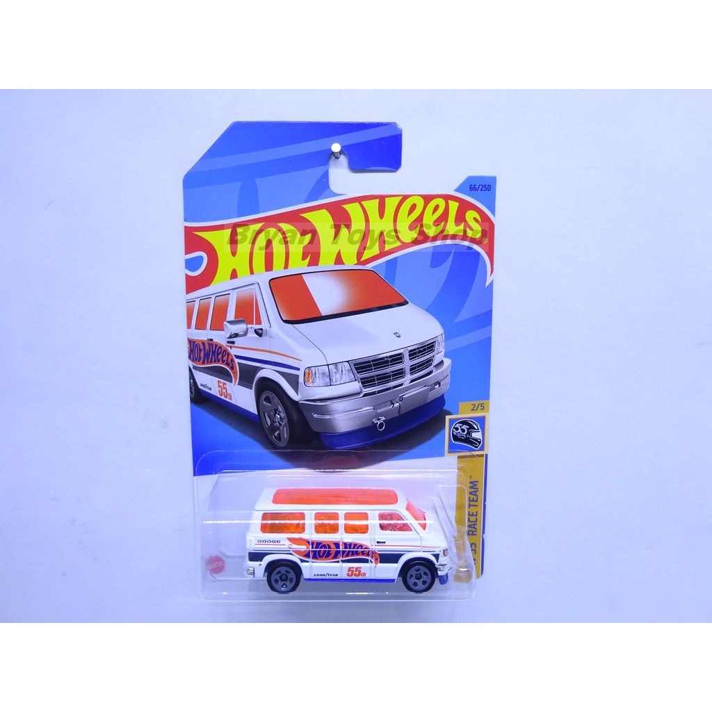 Hot Wheels Dodge Van Putih 55th