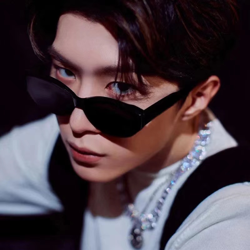 We Flower Chic Keren Hitam UV400 Melindungi Mata Kucing Kacamata Hitam Untuk Wanita Pria Trendi Anti Radiasi Mengemudi Kacamata Warna Luar Ruangan Fashion Sunny Eyewear