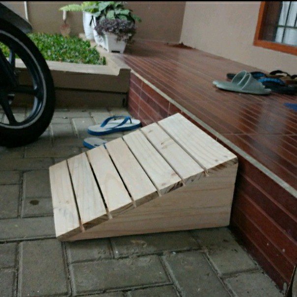 TANJAKAN MOTOR / TANJAKAN MOTOR 45x40x20 / ALAS TANJAKAN MOTOR KAYU