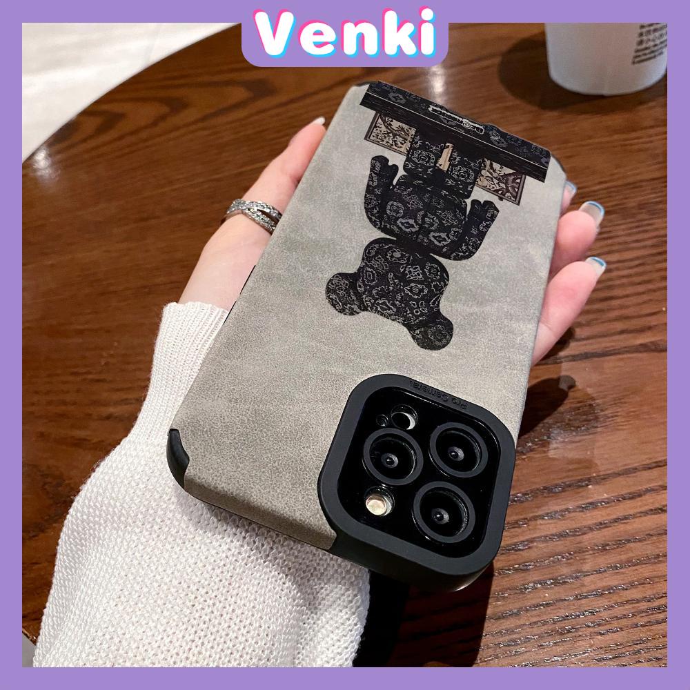 VENKI - Untuk iPhone 11 Case Leather Pupil Suede Cover Soft Shockproof Case Camera Simple Cute Black Bear Kompatibel dengan iPhone 14 13 Pro max 12 Pro max xr xs 7Plus 8Plus