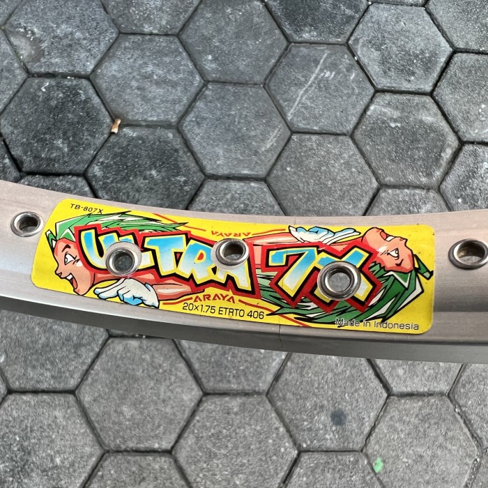 RIMS VELG ARAYA 20 48 HOLE BMX 48H RODA DOUBLE WALL ULTRA 7X 20X1.75