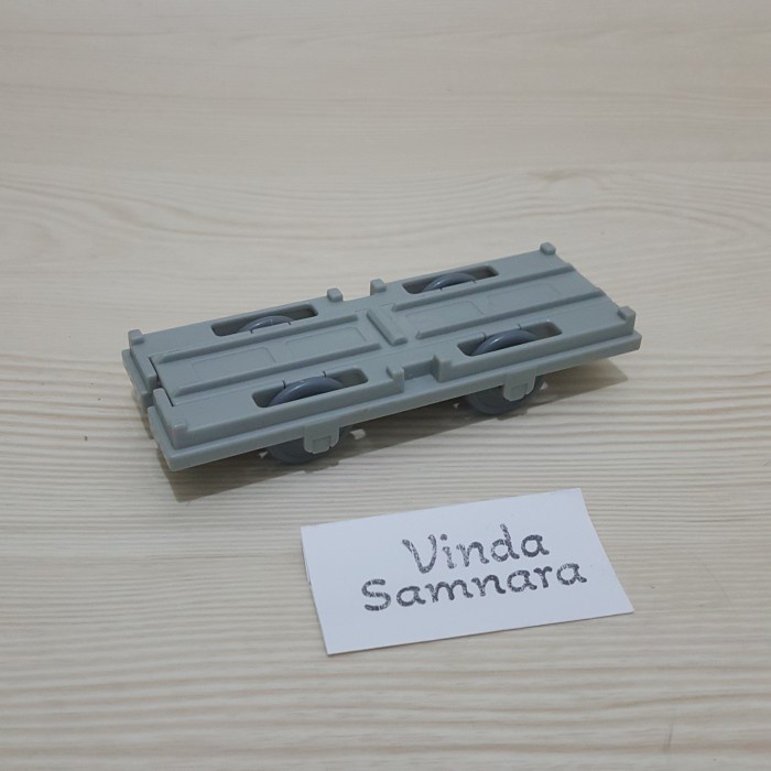 Takara Tomy Plarail Gerbong Kontainer Barang