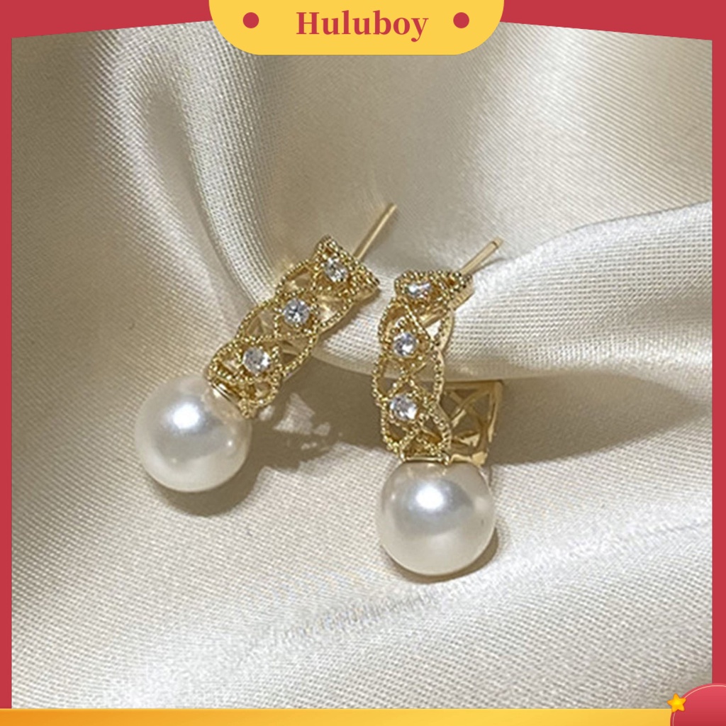 {Ready Stock} 1pasang Anting Hoop Bersinar Mutiara Imitasi Temperamen Elegan Geometris Hias Hadiah Wanita Berongga Keluar Anting Lingkaran Perhiasan Fashion Untuk Perjamuan
