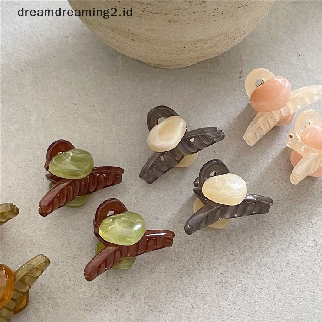 (dream) Gentle Color Catch Clip Jelly Bentuk Hati Cakar Hiu Warna Morandi Jepit Rambut Acry//