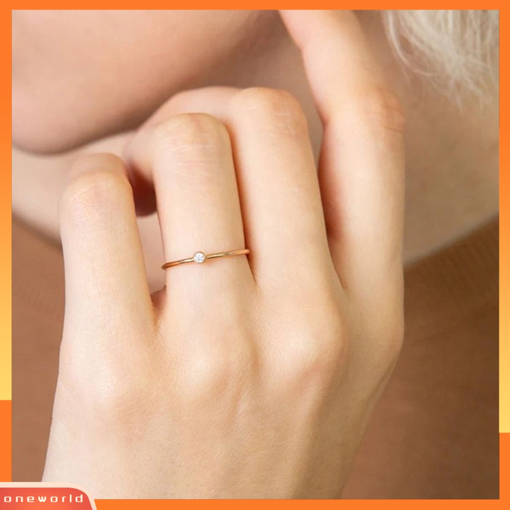 [EONE] Wanita Cincin Shiny Ultra-Ringan Tidak Iritasi Anti-Oksidasi Mempesona Efek Visual Dekoratif Stainless Steel Wanita Berlian Imitasi Pernikahan Ring Finger Band Untuk Perempuan