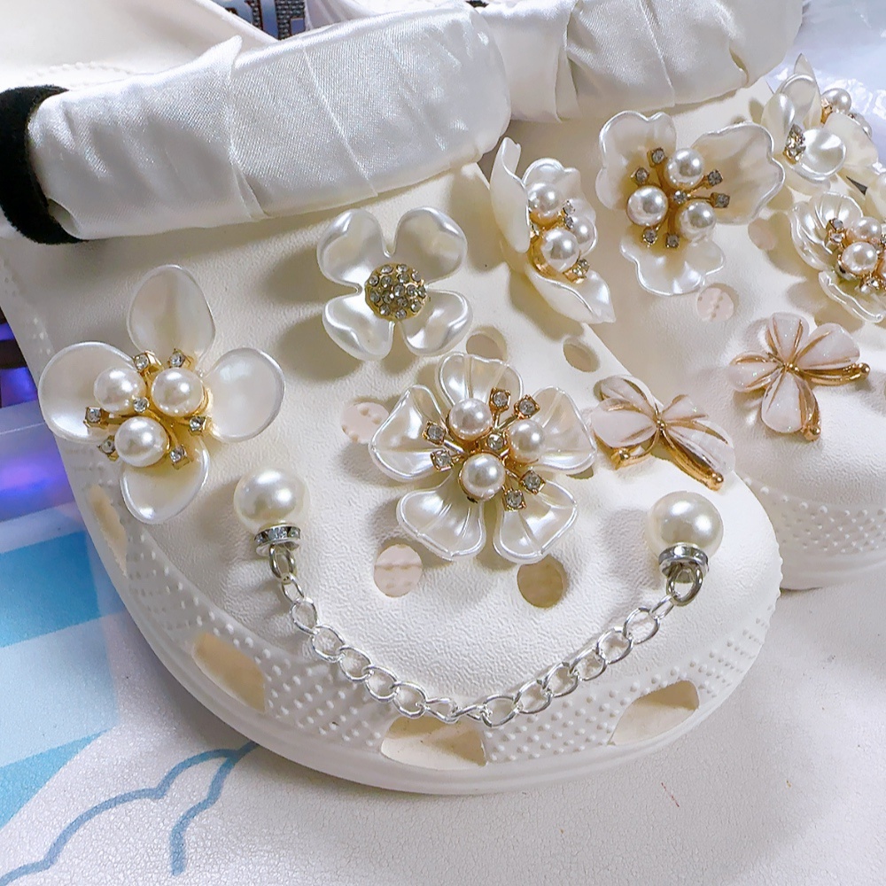 10pcs+2chain Baroque Pearl Flower Set Crocs Jibbitz Charm Diy Aksesoris Sepatu Wanita Pesona Sepatu Untuk Wanita/Cewek [Tidak Termasuk Sepatu]