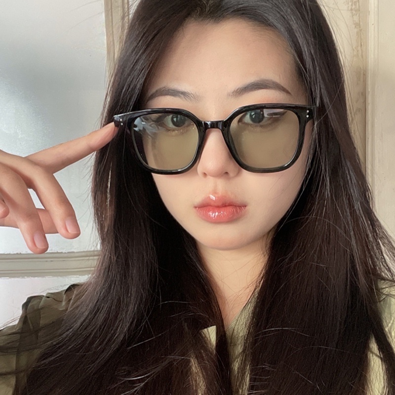 Papaozhu Kepribadian Lensa Hijau Hitam Square Frame Kacamata Hitam Untuk Wanita Pria Trendi UV400 Perlindungan Warna Keren Perjalanan Outdoor Eyewear Daily Jewelry