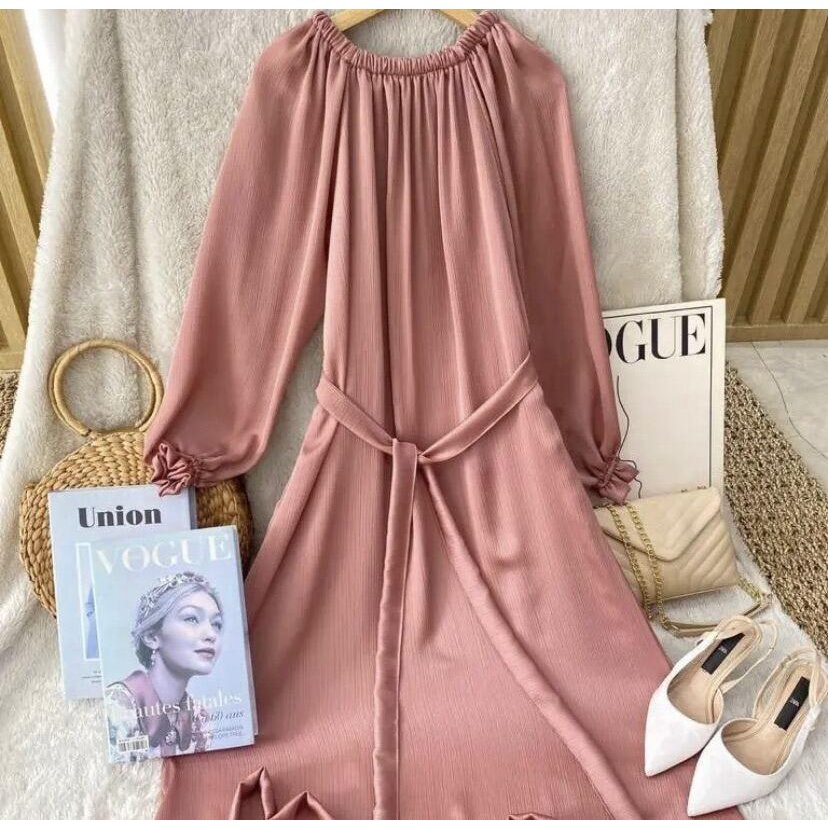 Floren Dress Shimmer Silk: Gaun Glamor dengan Sentuhan Elegan