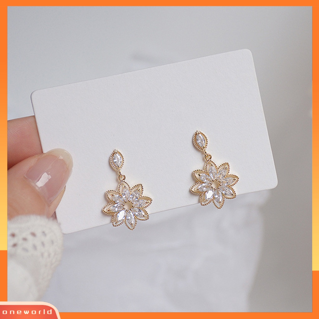 [WOD] 1pasang Drop Earrings Berongga Keluar Simetris Shiny Faux Crystal Bentuk Bunga Anting Pernikahan Perhiasan Perempuan