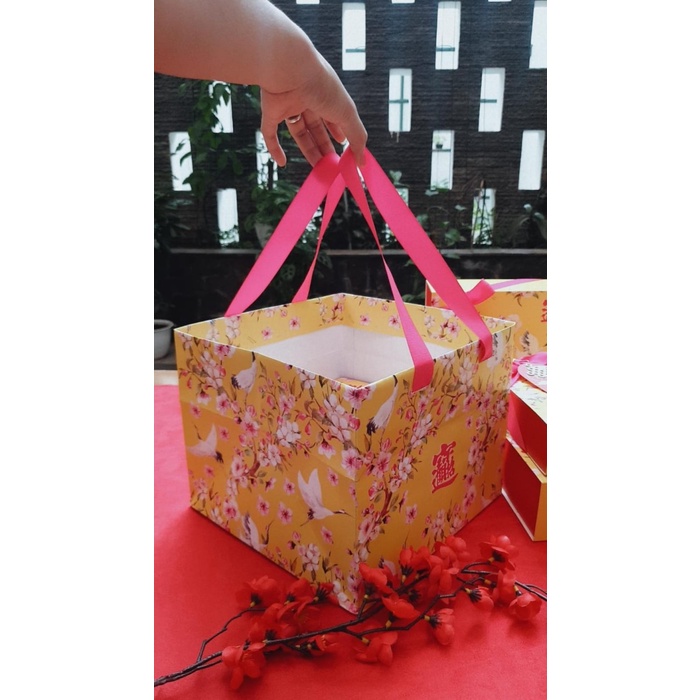 

[SC] PAPER BAG IMLEK CNY 2023 26x26x20 cm