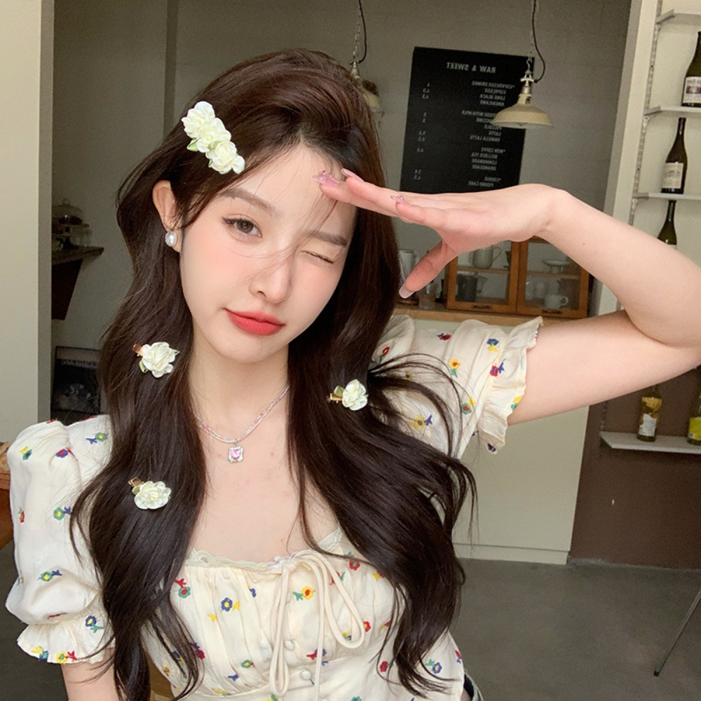 High Beauty Creamy Yellow Jasmine Flower Hairpin Niche Sweet Beauty Dengan Poni Rambut Patah Dengan Aksesoris Rambut Asing Di Samping Perhiasan Gadis Seksi