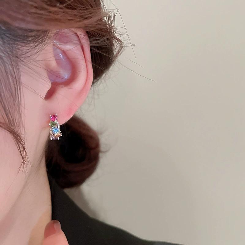Rainbow zircon Hoop earrings Aksesoris Korea Halus Kecil Dan high-end Wanita