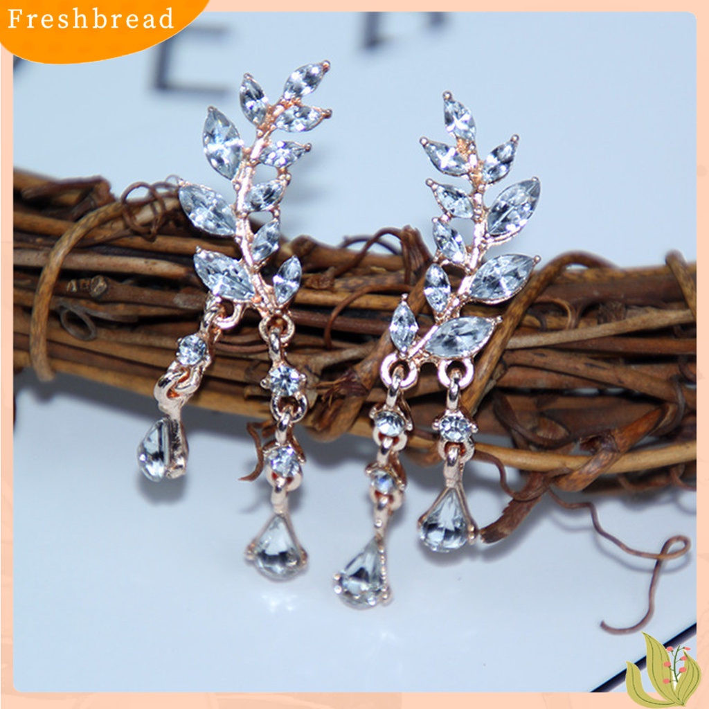 &lt; Freshbread &gt; 1pasang Anting Wanita Shiny Faux Crystal Alloy Bentuk Daun Berkilau Prom Earrings Perhiasan Perempuan