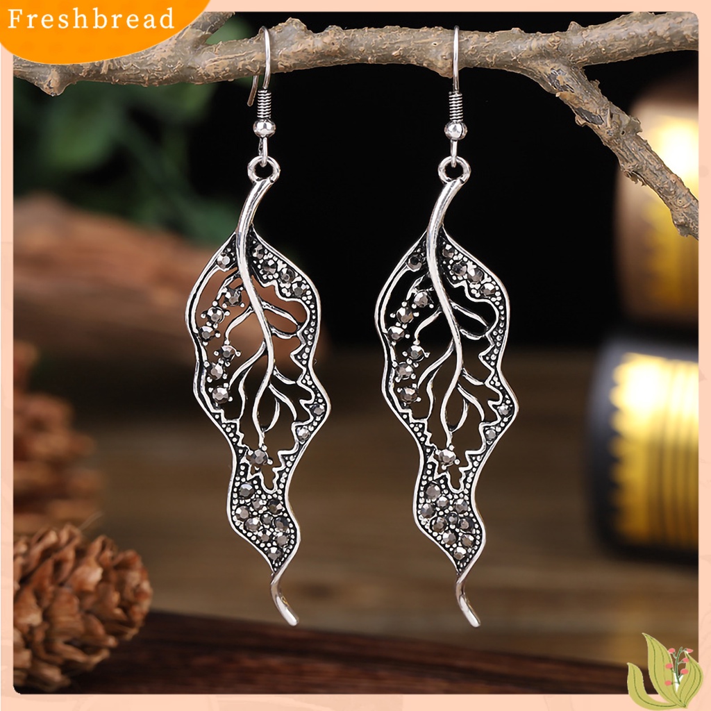 &lt; Freshbread &gt; 1pasang Anting Lady Kreatif Bentuk Daun Individu Berlian Imitasi Drop Earrings Untuk Hadiah