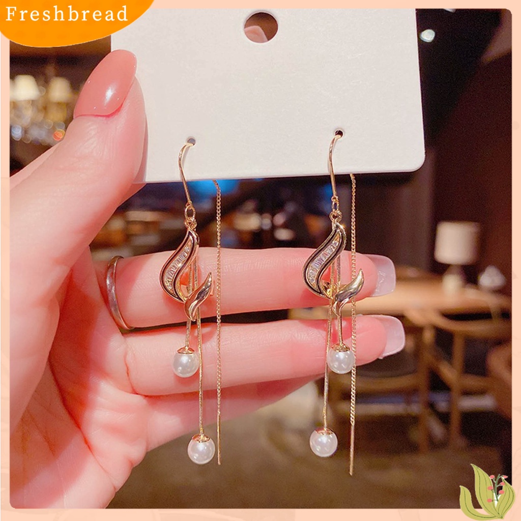 &lt; Freshbread &gt; 1pasang Anting Drop Perhiasan Mutiara Imitasi Panjang Gaya Korea Temperamen Anting Garis Telinga Untuk Perjamuan