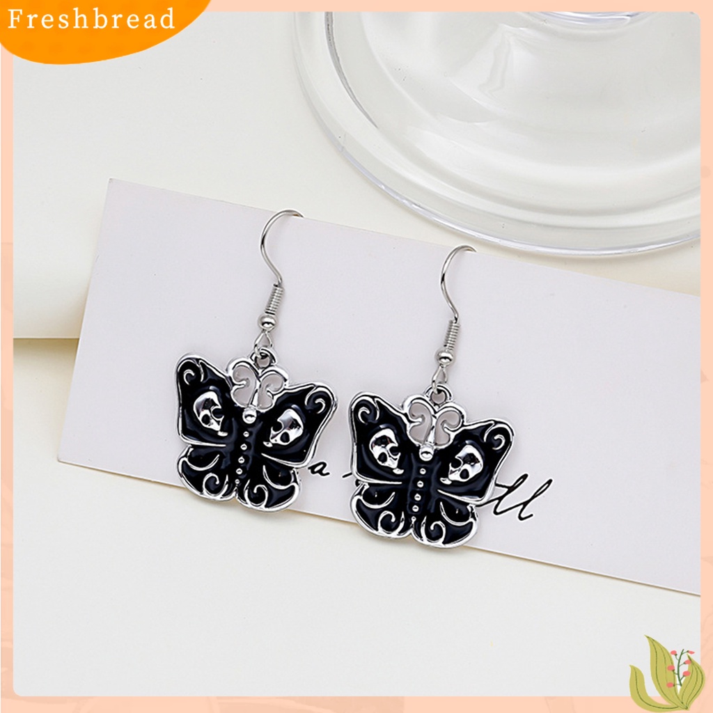 &lt; Freshbread &gt; 1pasang Anting Halloween Warna Kontras Telinga Hias Anti Karat Gaya Gelap Motif Tengkorak Bentuk Kupu-Kupu Anting Kait