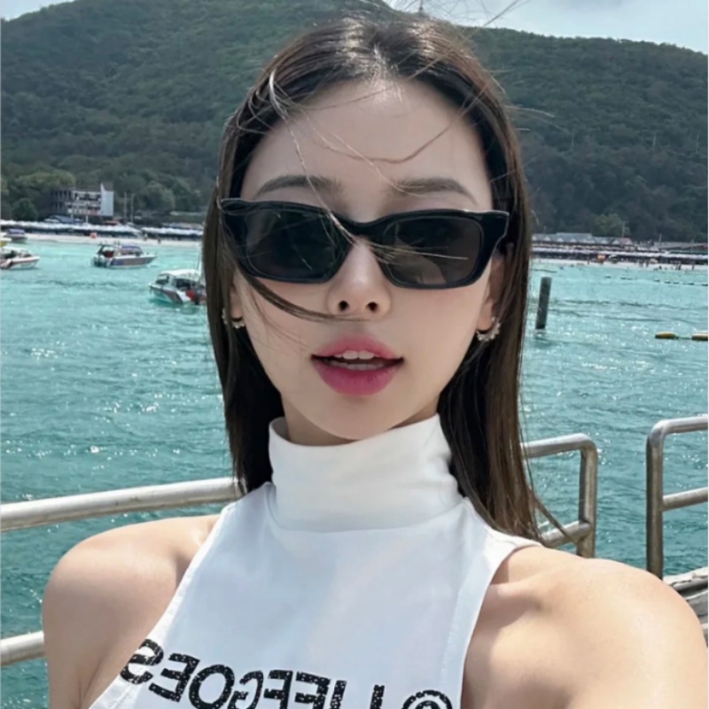 We Flower American Vintage1996Mata Kucing Kacamata Hitam Untuk Wanita Pria Shades Trendy UV400 Protection Eyewear Anti Radiasi Eyeglasses OOTD Ornaments